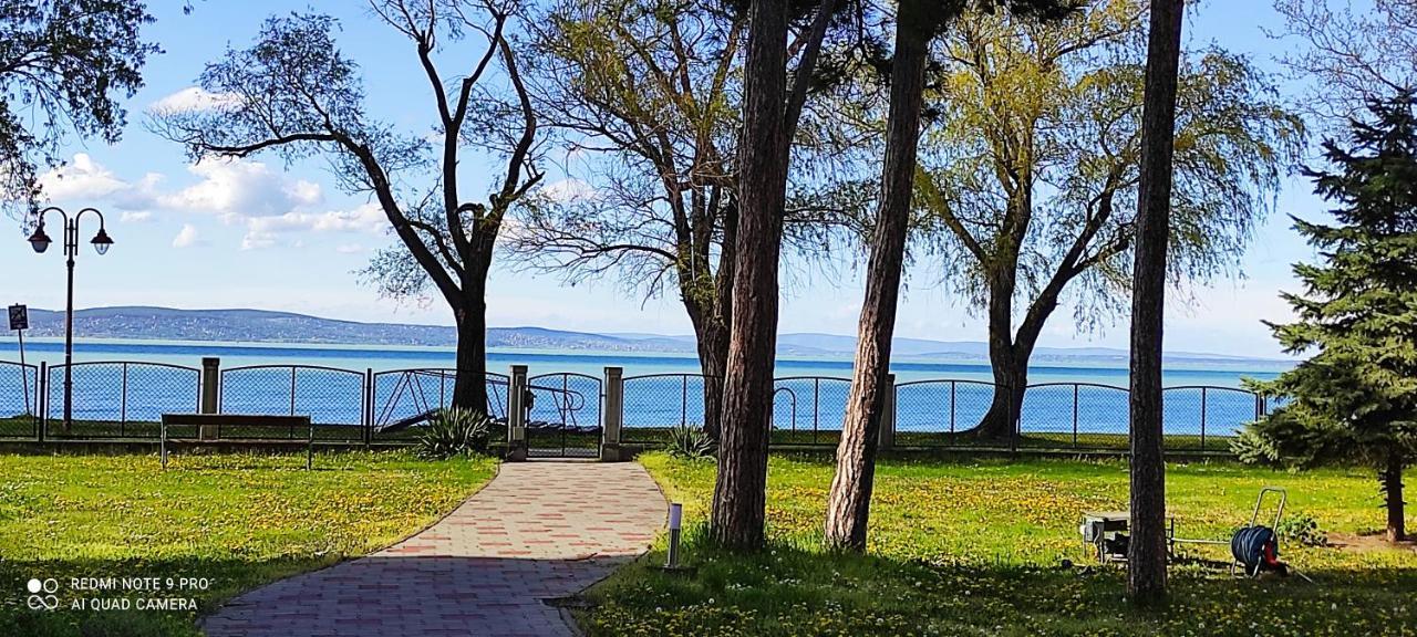 Onebeach Apartman Siófok Esterno foto