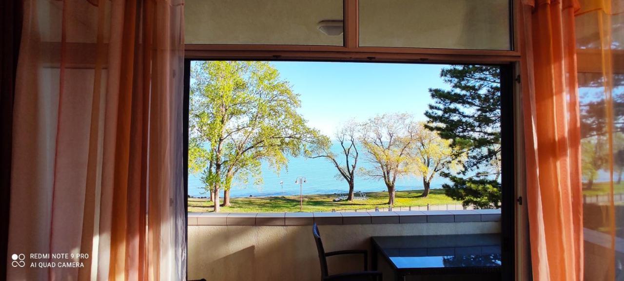 Onebeach Apartman Siófok Esterno foto