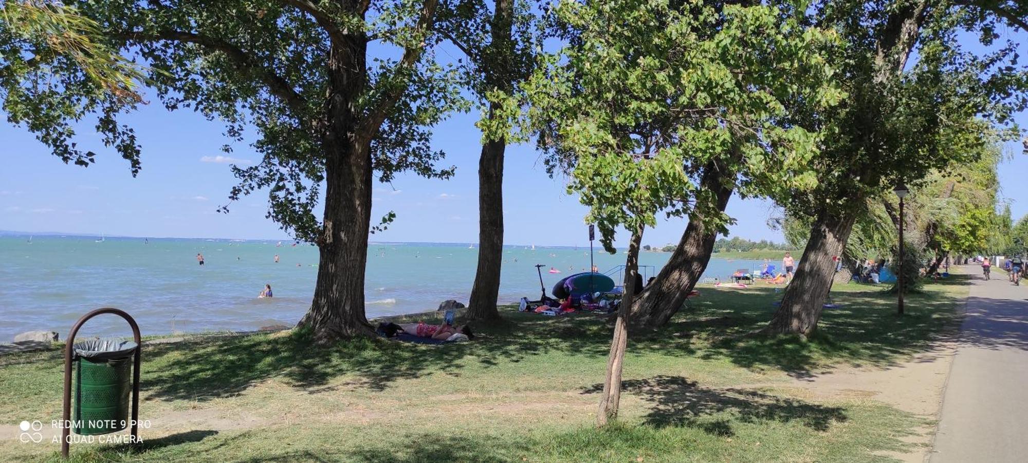 Onebeach Apartman Siófok Esterno foto